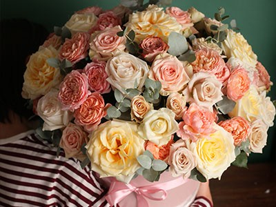 Шляпная коробка Розовый сад
